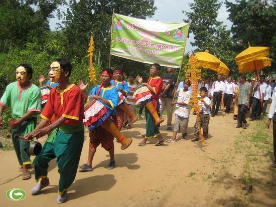 ชาวเขมรที่กำลังอาศัยในเขตตะวันตกภาคใต้คือพลเมืองเวียดนาม
